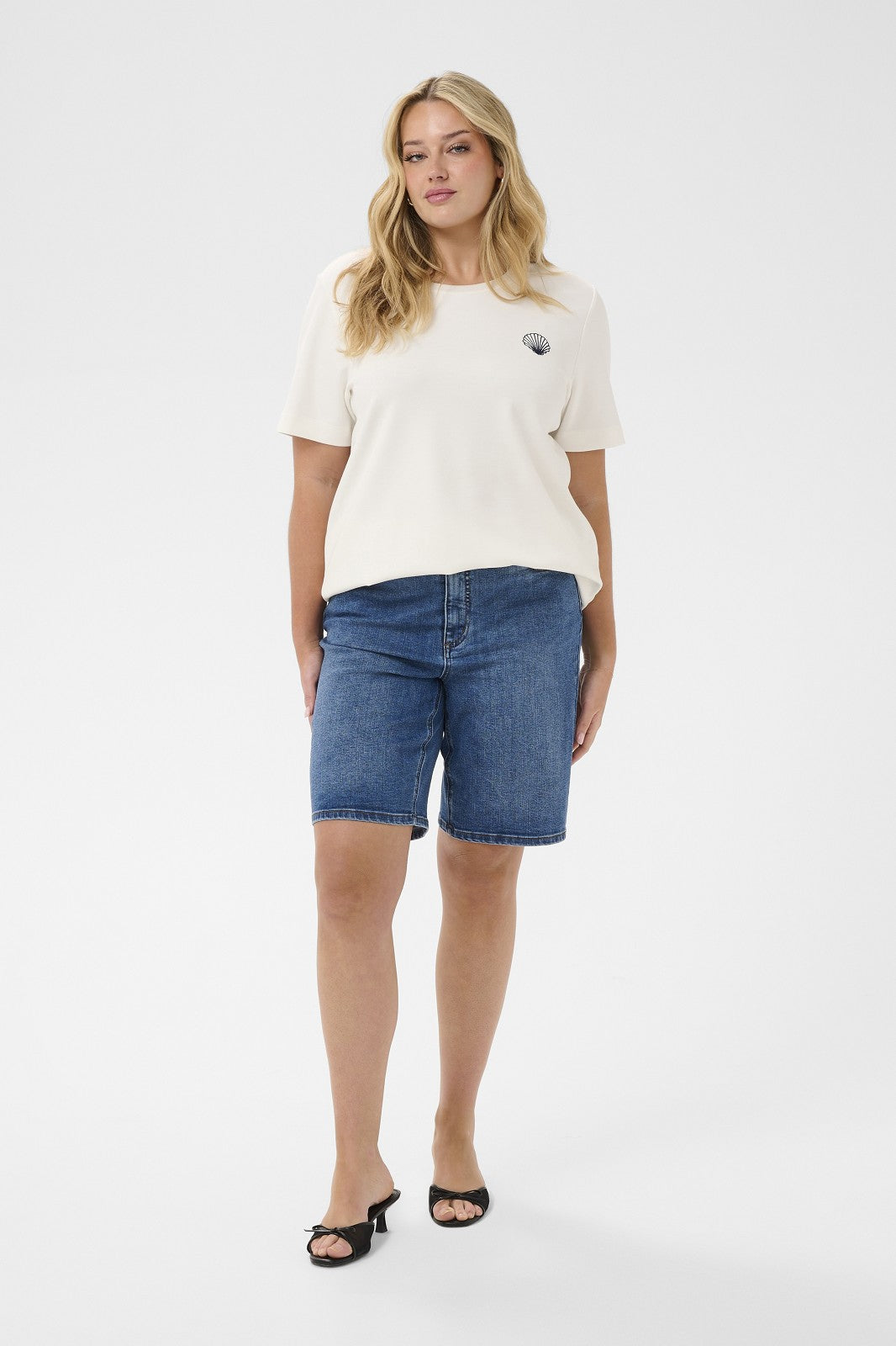 T-SHIRT - ANNIA