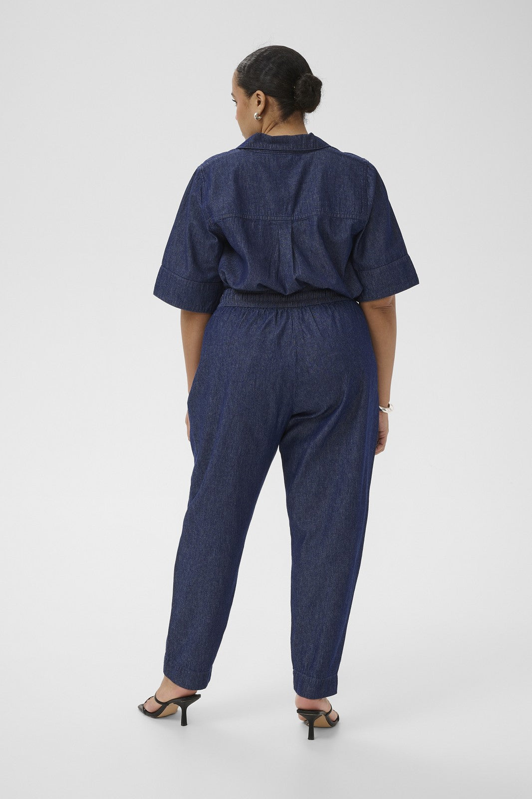 T-SHIRT - PANTS