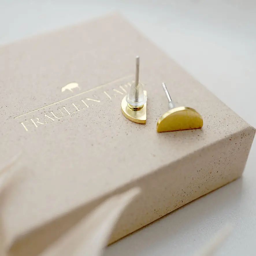 EARRING