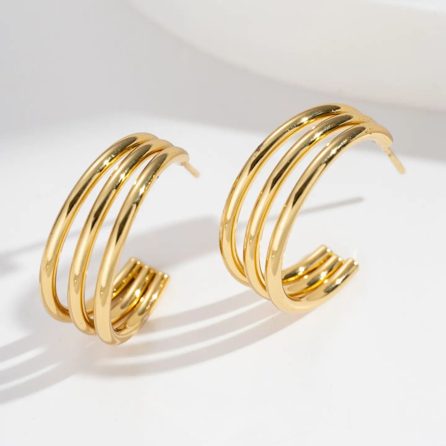 EARRING